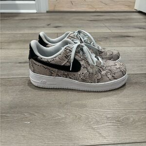 Nike Air Force ones size 6